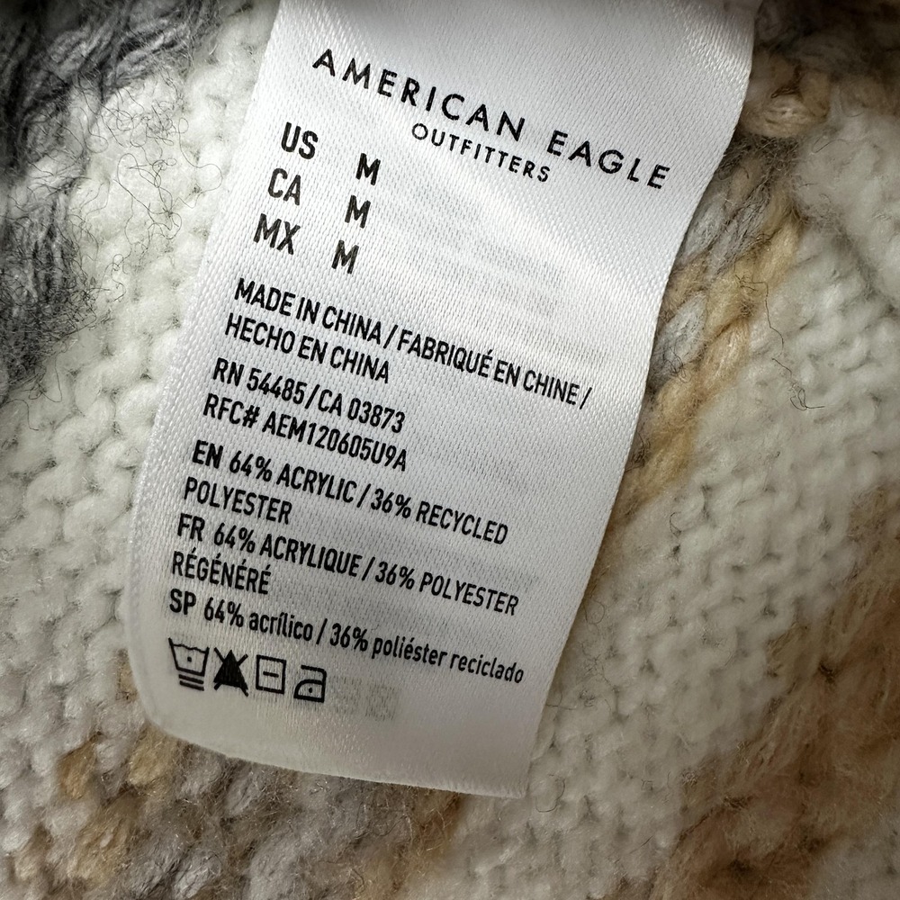 American Eagle Sweater Womens Medium White Fair Isle Knit Pullover Cozy - Picture 5 of 7